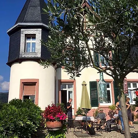 Wohnen Im Burghotel Lorch am Rhein