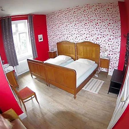 Wohnen Im Burghotel Bed and breakfast Lorch am Rhein