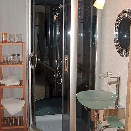 Bed and breakfast Wohnen Im Burghotel