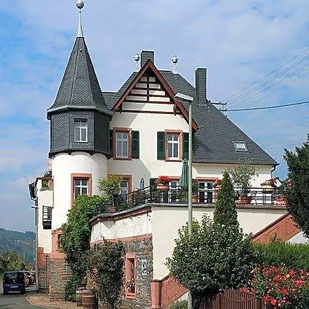 Wohnen Im Burghotel Bed and breakfast