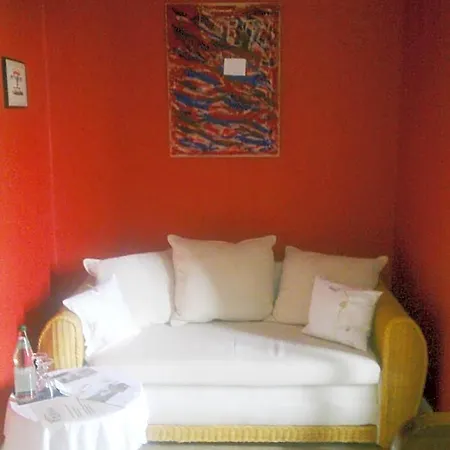 Wohnen Im Burghotel Bed and breakfast Lorch am Rhein
