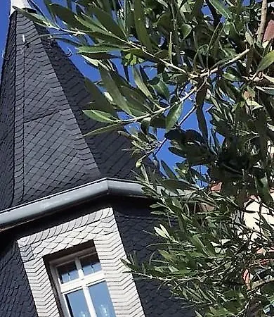 Wohnen Im Burghotel 3*