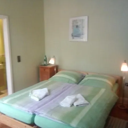 Wohnen Im Burghotel Bed and breakfast