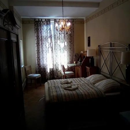 Bed and breakfast Wohnen Im Burghotel Lorch am Rhein