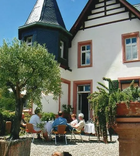 Wohnen Im Burghotel Lorch am Rhein