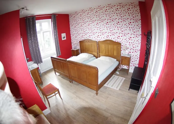 Wohnen Im Burghotel Bed & Breakfast 3*